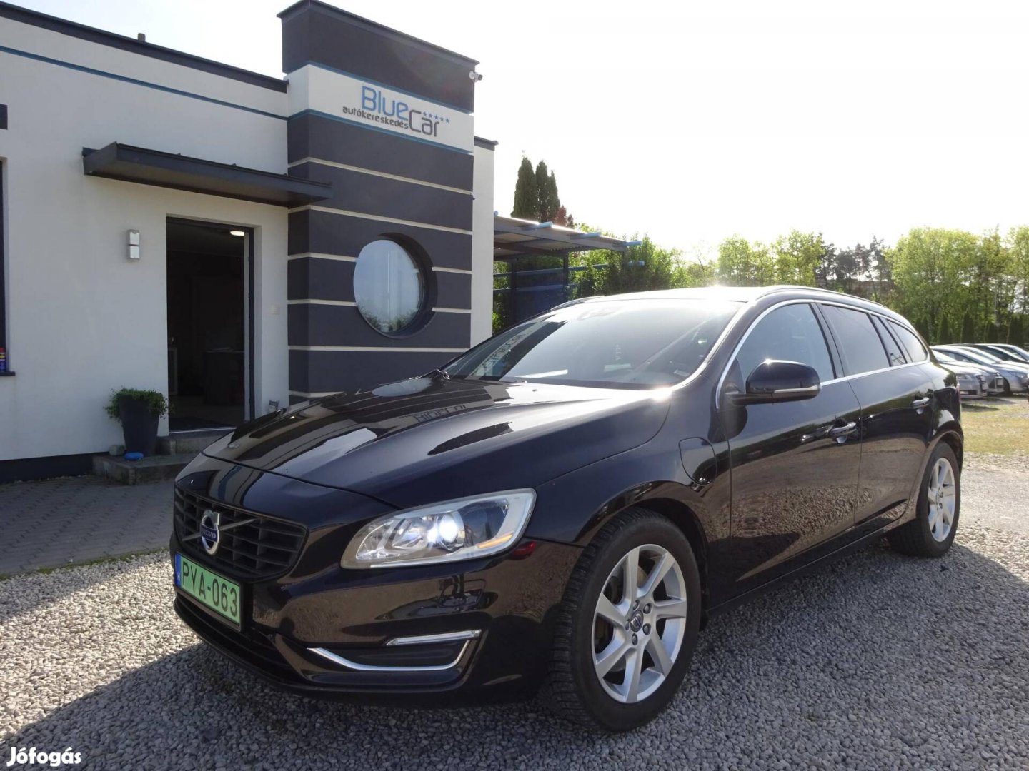 Volvo V60 2.4 D [D6] Phev AWD Momentum Geartron...